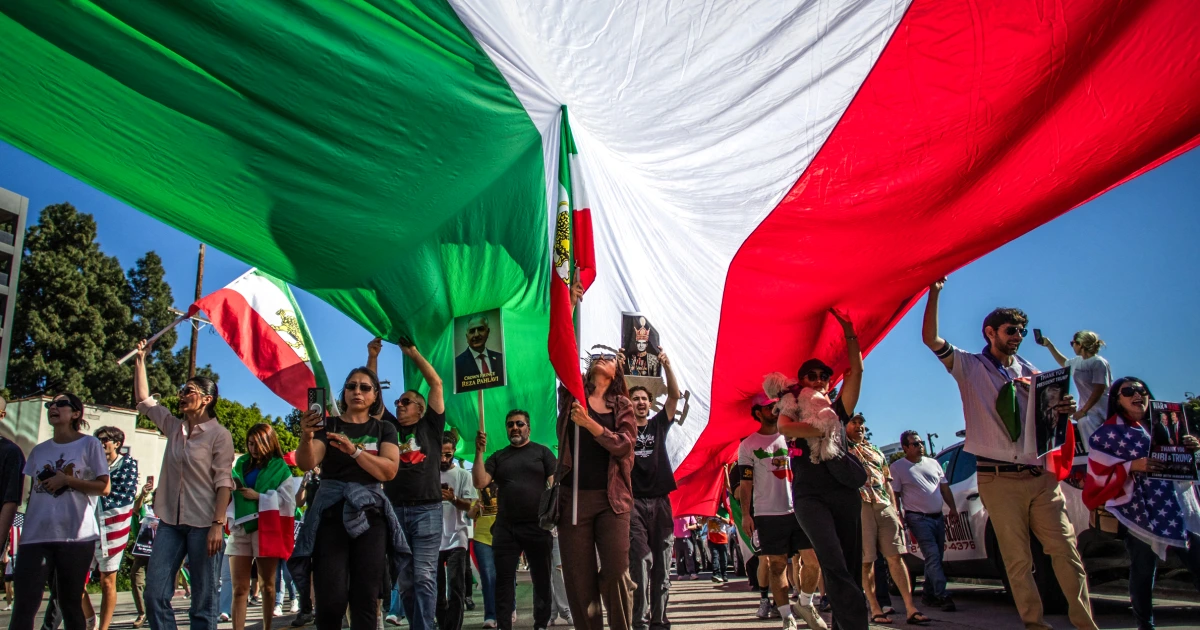 260306-iran-protest-los-angeles-4-ew-143p-413bf0.jpg