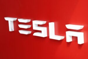 Tesla-wins-approval-to-supply-power-to-UK-households-and-businesses.jpg