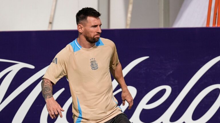 lionel-messi-arg-practice-1773819240.jpg