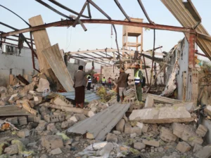 2025-04-28T113120Z_1790121914_RC2R6EARPKF7_RTRMADP_3_USA-YEMEN-STRIKES-DETENTION-CENTER-1-1753293649.webp