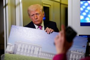 2026-03-30T011527Z_357749357_RC2PEKARHRI3_RTRMADP_3_USA-TRUMP.jpg