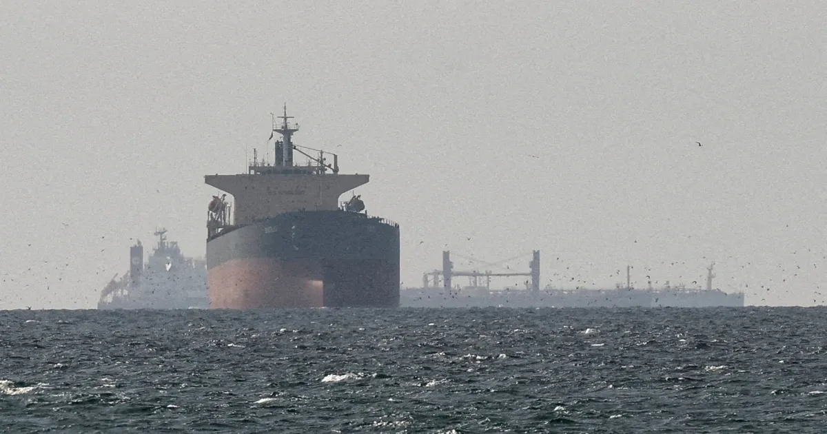 2026-04-15T185247Z_1216729001_RC2B2KAX6KP6_RTRMADP_3_IRAN-CRISIS-SHIPPING-HORMUZ-1776443177.jpg
