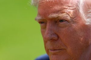 2026-04-25T014048Z_662844219_RC2IQKAUJEHQ_RTRMADP_3_USA-COURT-TRUMP-MIGRANTS.jpg