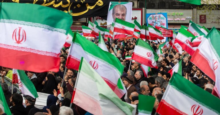 260407-Iran-flags-aa-357-ee03dd.jpg