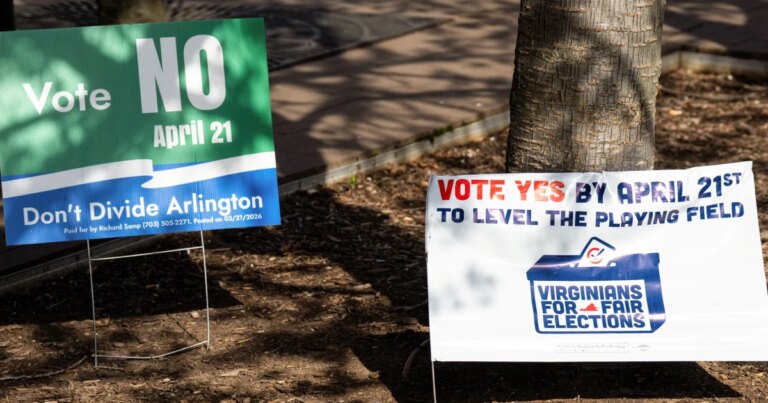 260416-voting-virginia-redistricting-signs-vl-438p-caae3e.jpg