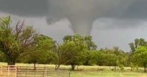 260423-oklahoma-tornado-896b4c.jpg