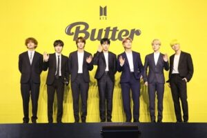BTS-Arirang-tops-US-album-chart-for-3rd-week.jpg