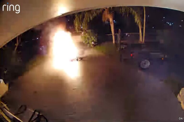 Electric-wheelchair-explosion-caught-on-camera-in-Florida.jpg