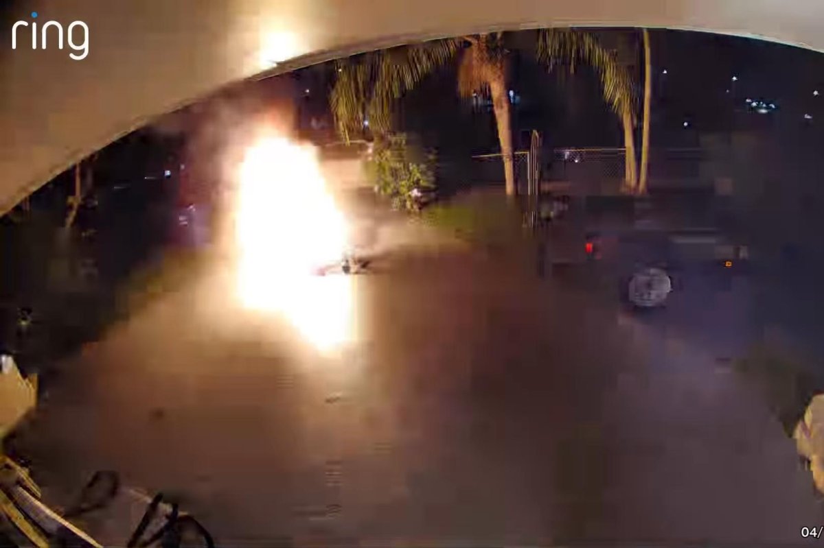Electric-wheelchair-explosion-caught-on-camera-in-Florida.jpg
