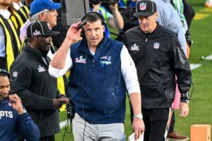 Patriots-Mike-Vrabel-to-seek-counseling-miss-third-day-of-NFL-Draft.jpg