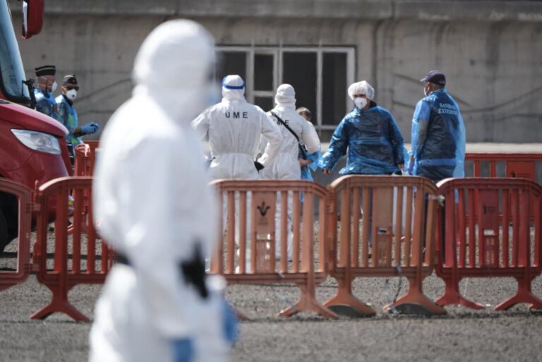 17-Americans-from-hantavirus-hit-cruise-flying-to-US-HHS-says.jpg