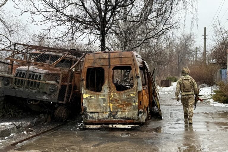 2026-04-15T205311Z_1925925001_RC2VOJAW0OSI_RTRMADP_3_UKRAINE-CRISIS-FRONTLINE.jpg