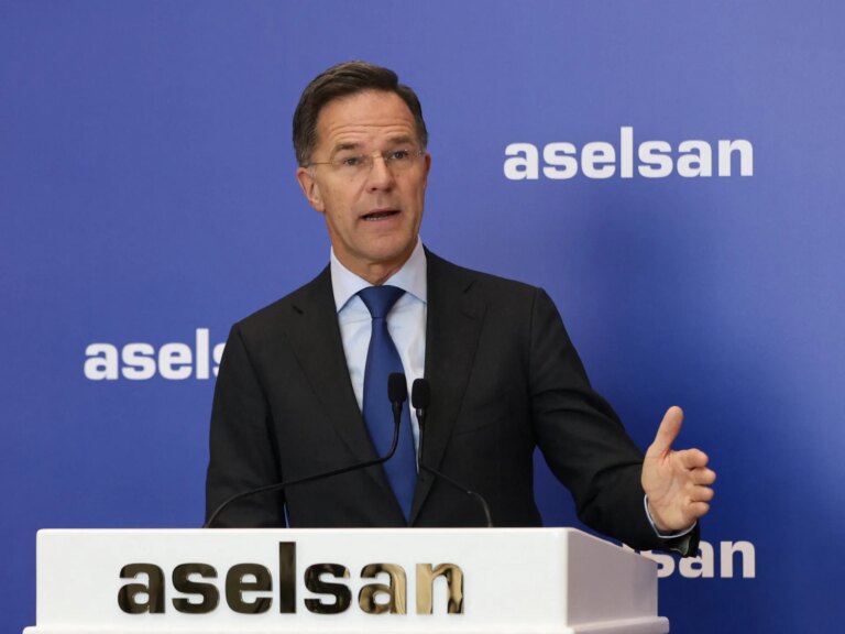 2026-04-22T101235Z_3674467_RC28UKAKR8HR_RTRMADP_3_NATO-TURKEY-RUTTE-1777885664.jpg
