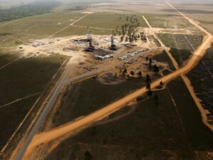 2026-04-27T230425Z_371090184_RC20YKAP8TBV_RTRMADP_3_VENEZUELA-OIL-1779447726.jpg