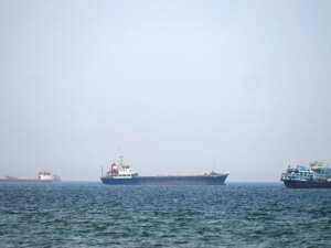 2026-04-29T101443Z_1590853353_RC2WYKA64NW1_RTRMADP_3_IRAN-CRISIS-OMAN-HORMUZ-1777841456.jpg