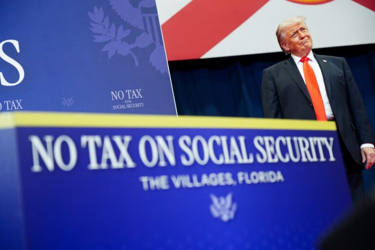 2026-05-01T203721Z_318483486_RC2K0LAJVVQP_RTRMADP_3_USA-TRUMP.jpg