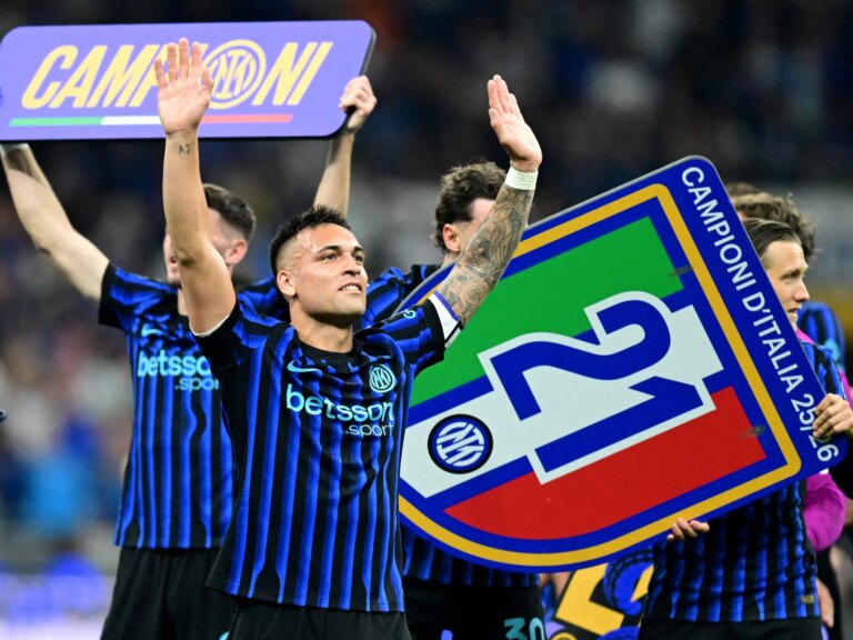 2026-05-03T212111Z_1924184761_UP1EM531MWZ0E_RTRMADP_3_SOCCER-ITALY-INT-PAR-1777871427.jpg