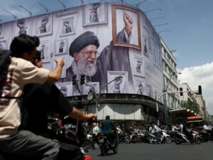 2026-05-06T103637Z_1717214506_RC2J3LAVHIJV_RTRMADP_3_IRAN-CRISIS-DAILY-LIFE-1778141083.jpg