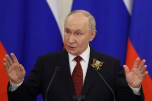 2026-05-09T192647Z_1209160186_RC2U5LAESR2G_RTRMADP_3_WW2-ANNIVERSARY-PUTIN.jpg