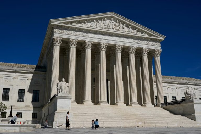 2026-05-15T223826Z_843366019_RC2X7LAXZ87I_RTRMADP_3_USA-COURT-REDISTRICTING-VIRGINIA.JPG
