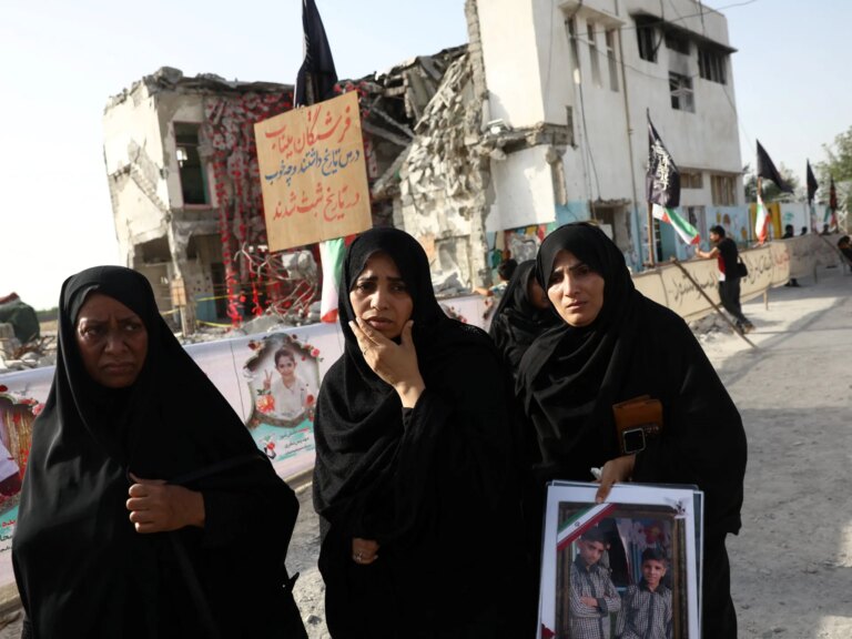 2026-05-21T221158Z_1506684705_RC2ODLA99SEF_RTRMADP_3_IRAN-CRISIS-1779410583.jpg