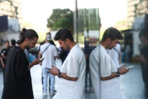 2026-05-27T152921Z_361292234_RC2MHLA855SA_RTRMADP_3_IRAN-CRISIS-INTERNET.JPG