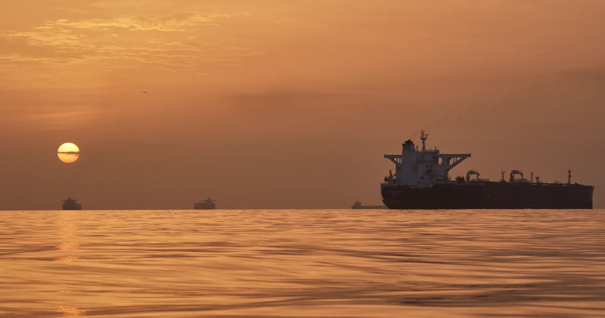 260421-strait-of-hormuz-rs-1ddcb6.jpg