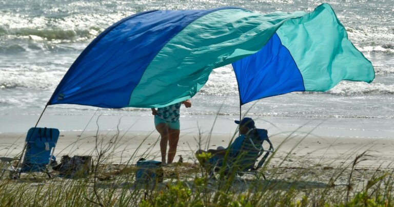 260503-florida-weather-beach-vl-1056a-f3bcf5.jpg