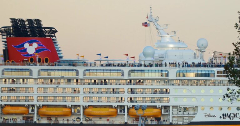 260511-disney-cruise-vsb-2126-fec2da.jpg