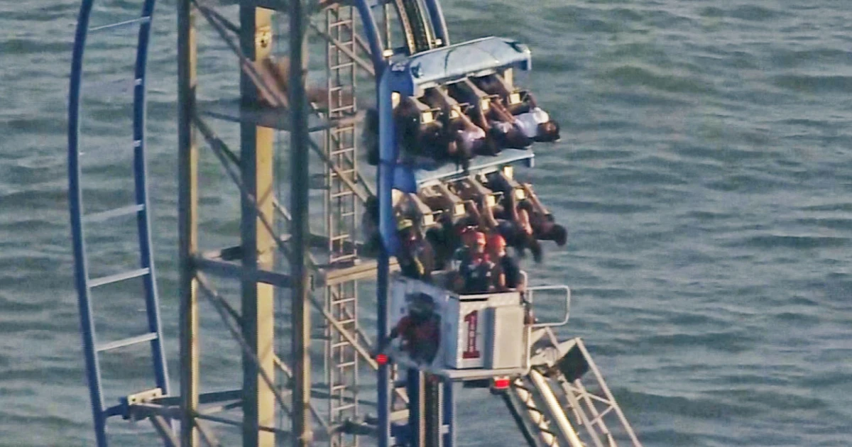 260529-galveston-roller-coaster-mn-0741-9b6b39.jpg