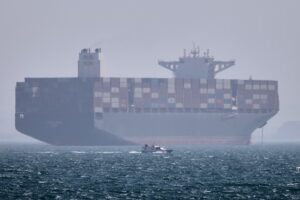 APTOPIX_Iran_War_Strait_of_Hormuz_5883_.jpg