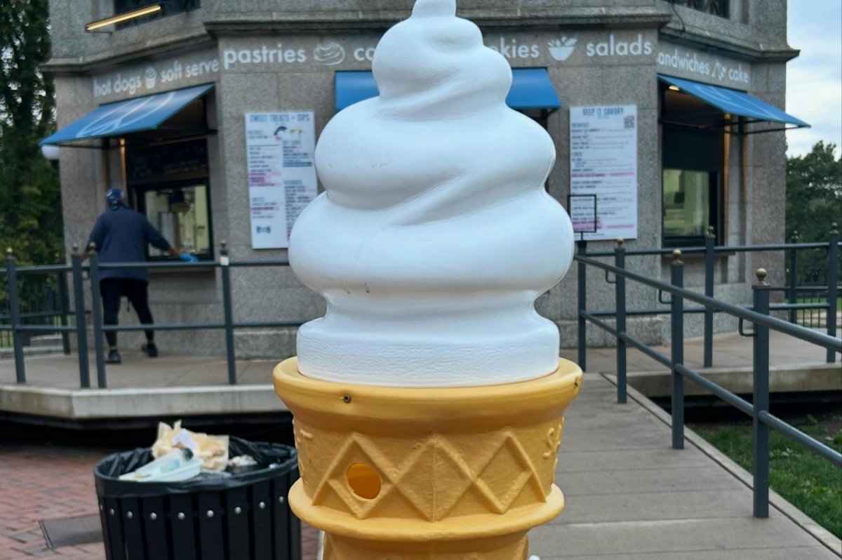 Boston-bakery-pleads-for-return-of-giant-ice-cream-cone-mascot.jpg