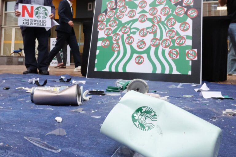 Civil-servant-unions-join-Starbucks-boycott-over-Tank-Day-event.jpg