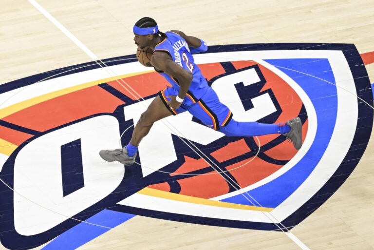 Clunky-Thunder-overcome-blunders-for-1-0-lead-over-LeBrons-Lakers.jpg