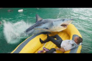 Deep-Water-star-Aaron-Eckhart-used-flying-fears-for-pilot-role.jpg
