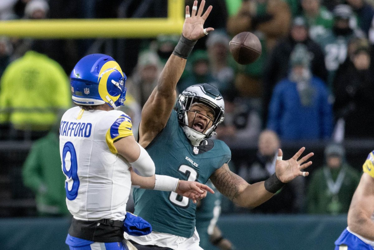 Eagles-Nolan-Smith-arrested-for-speeding-at-135-mph-reckless-driving.jpg