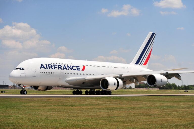 Ebola-entry-rules-divert-US-bound-Air-France-flight-to-Montreal.jpg