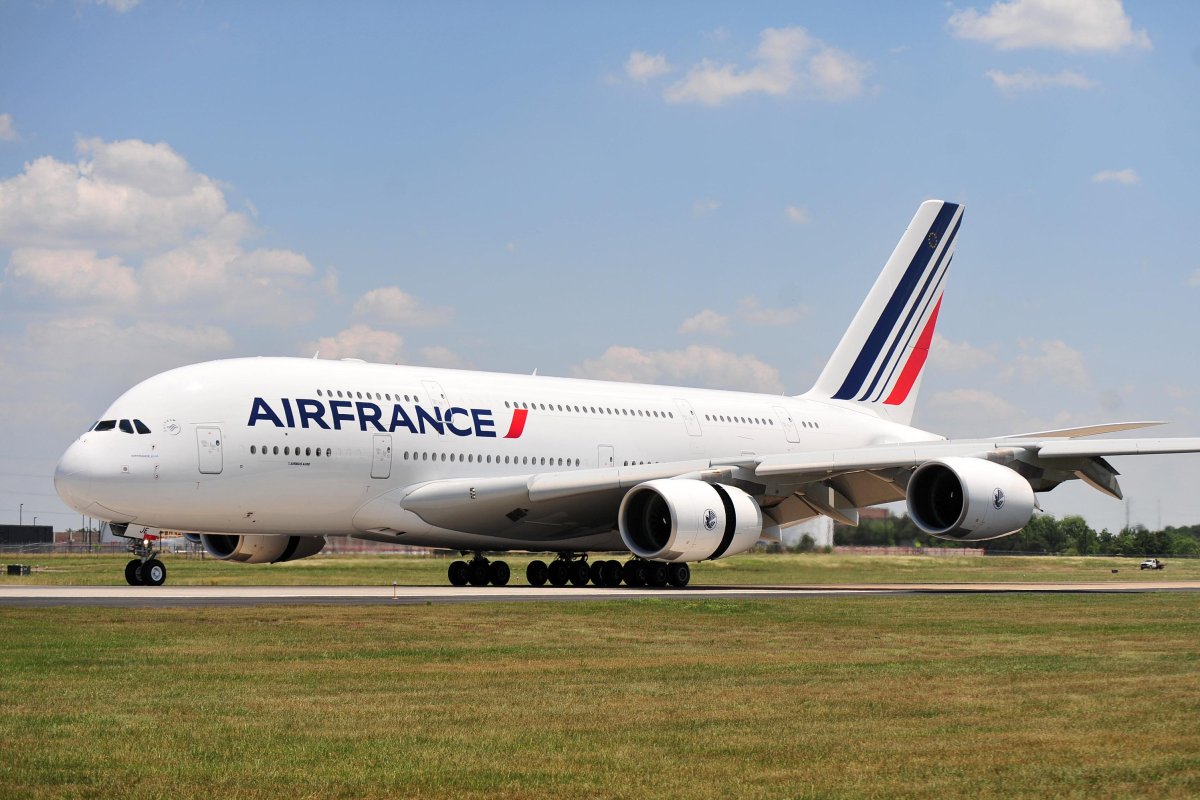 Ebola-entry-rules-divert-US-bound-Air-France-flight-to-Montreal.jpg