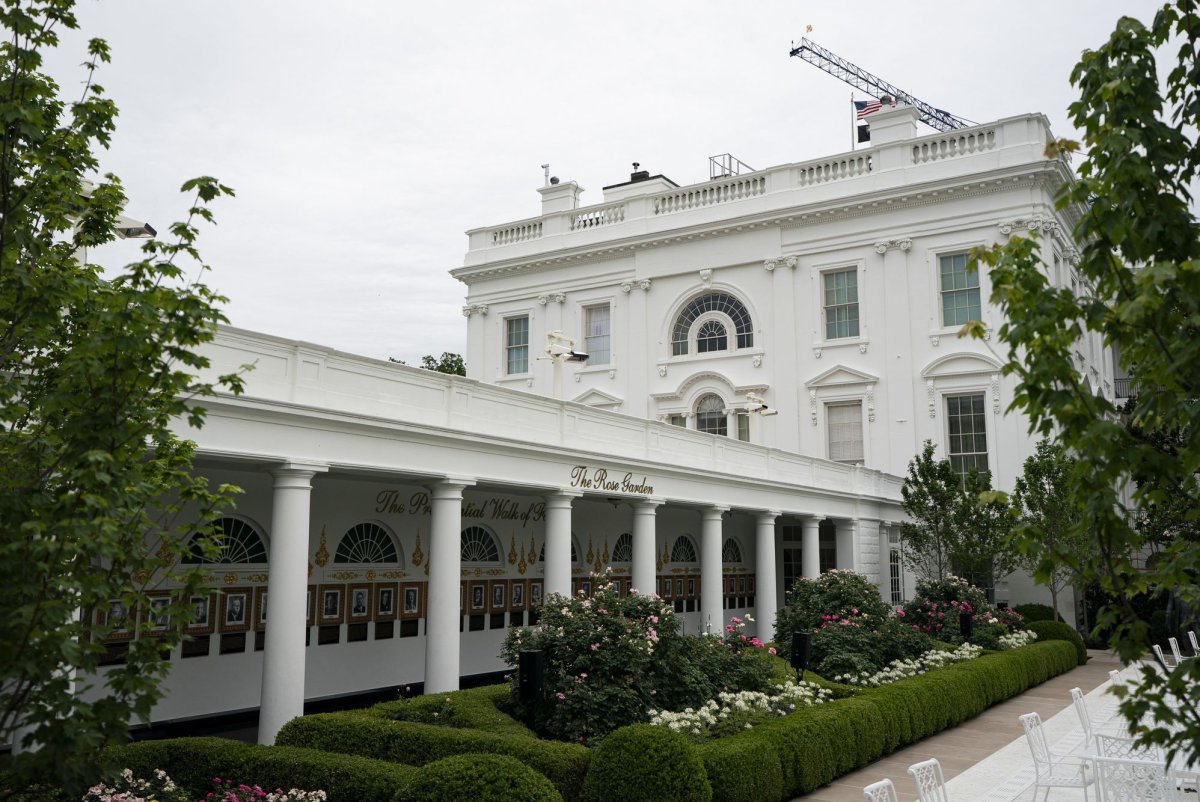 Gunshots-heard-near-White-House-suspect-hospitalized.jpg