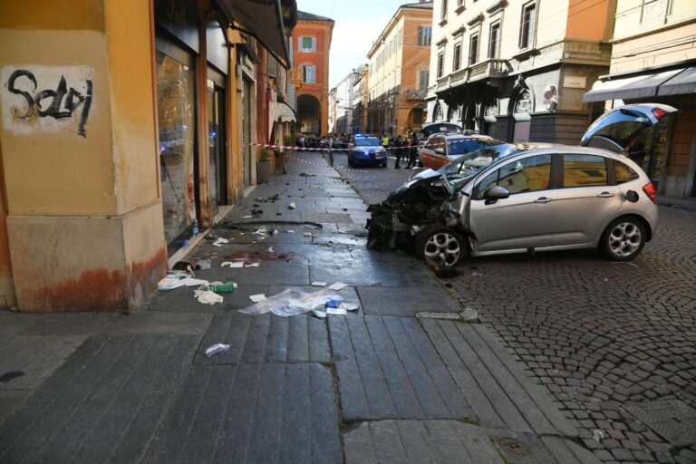 Italy_Car_Incident_2_295.jpg