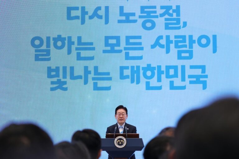 Lee-vows-zero-compromise-on-workplace-safety-in-Labor-Day-address.jpg
