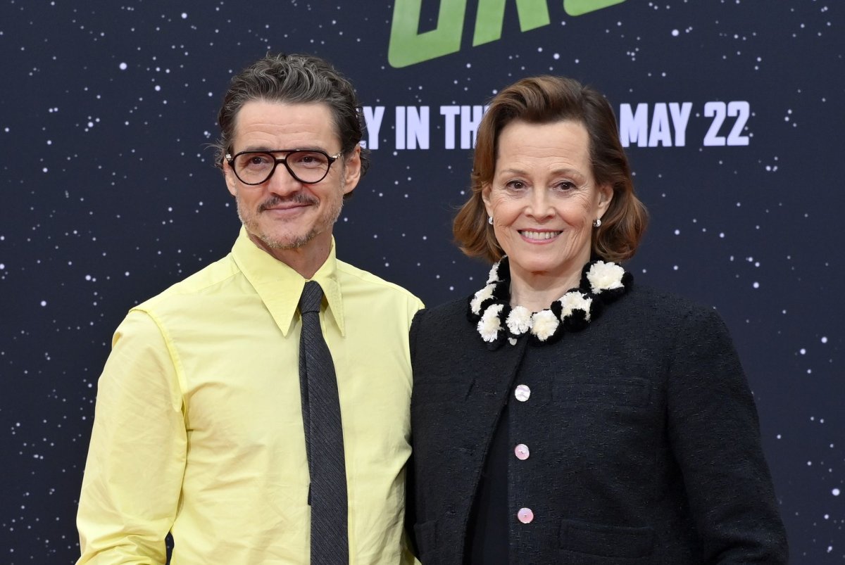 Mandalorian-and-Grogu-tops-North-American-box-office-with-82M.jpg