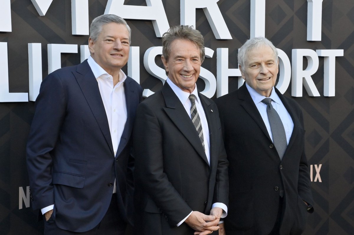 Martin-Short-celebrates-documentary-premiere-with-funny-friends.jpg