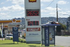 Oil-price-plunges-back-below-100-on-hopes-of-US-Iran-peace-deal.jpg