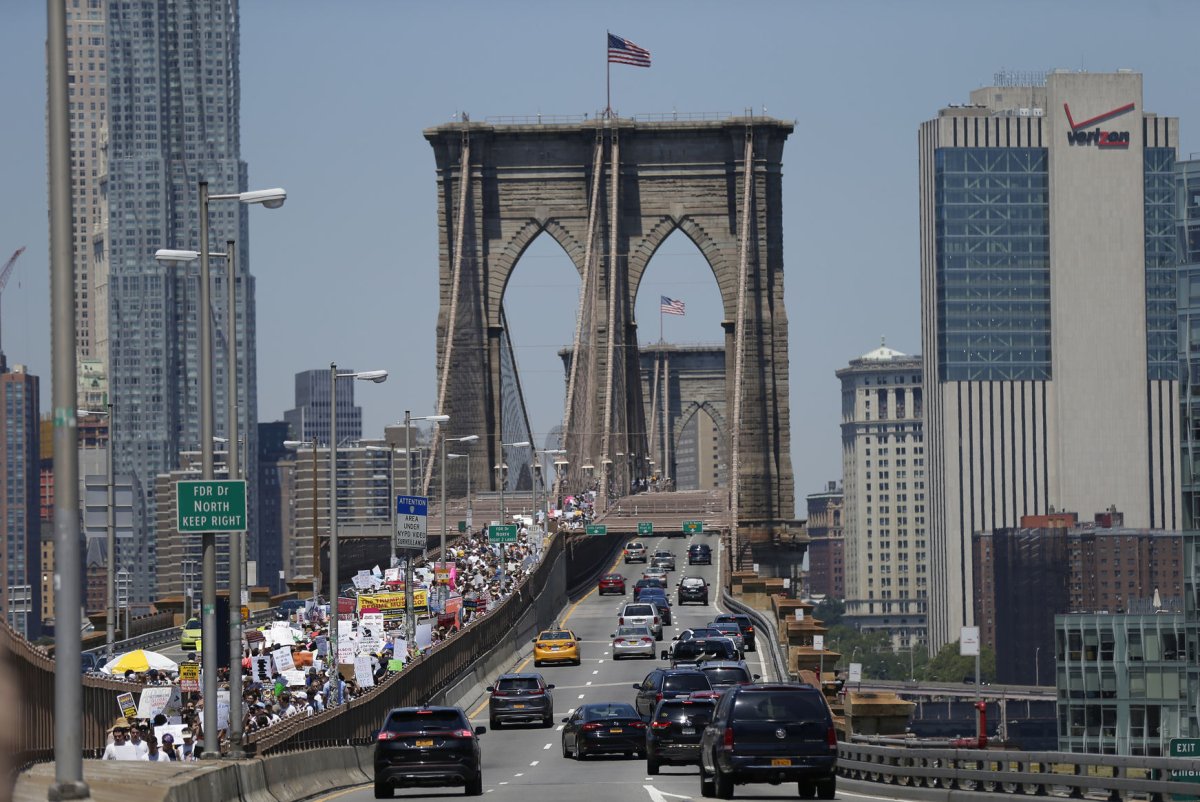 On-This-Day-Brooklyn-Bridge-opens-to-public.jpg