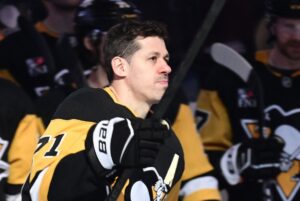 Pittsburgh-Penguins-sign-veteran-Evgeni-Malkin-to-one-year-extension.jpg