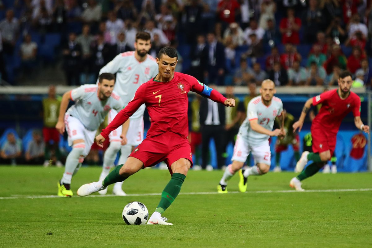 Portugal-coach-says-Cristiano-Ronaldo-could-play-in-2030-World-Cup-at-45.jpg