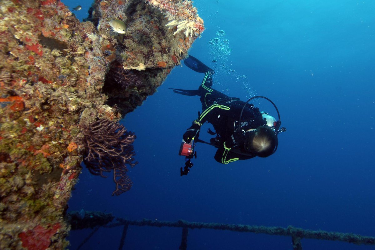 Rescue-diver-dies-while-recovering-bodies-of-Italian-scuba-divers.jpg