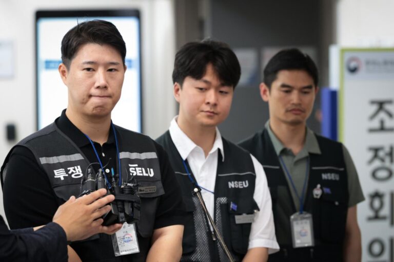 Samsung-union-resume-last-minute-talks-mediated-by-labor-minister.jpg