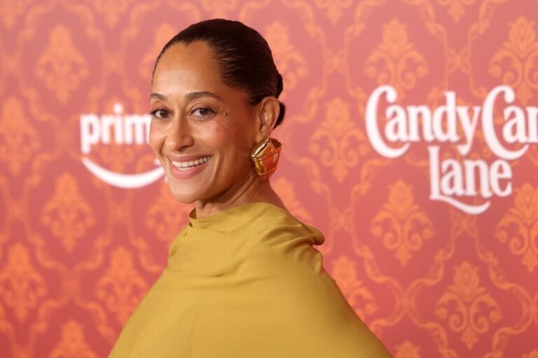 Tracee-Ellis-Ross-to-be-new-star-of-Broadways-Every-Brilliant-Thing.jpg
